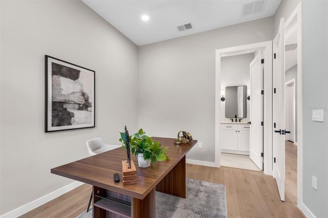 9 E STEELE STREET, Orlando, FL 32804