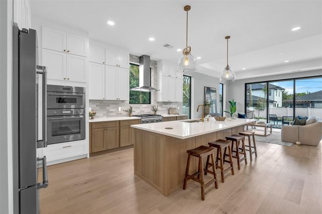 9 E STEELE STREET, Orlando, FL 32804