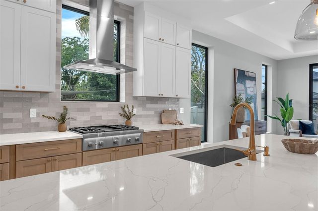 9 E STEELE STREET, Orlando, FL 32804