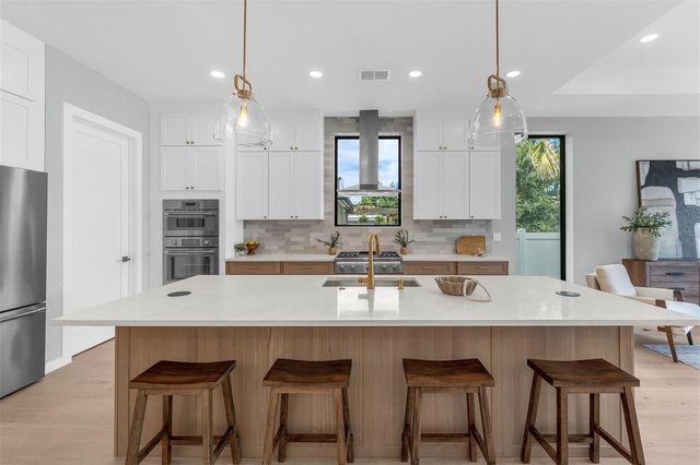 9 E STEELE STREET, Orlando, FL 32804