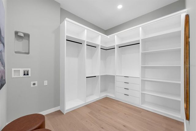 9 E STEELE STREET, Orlando, FL 32804