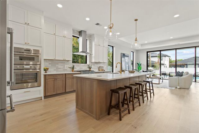 9 E STEELE STREET, Orlando, FL 32804