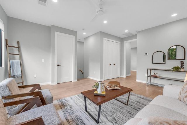 9 E STEELE STREET, Orlando, FL 32804