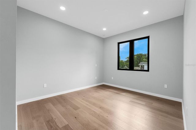 9 E STEELE STREET, Orlando, FL 32804