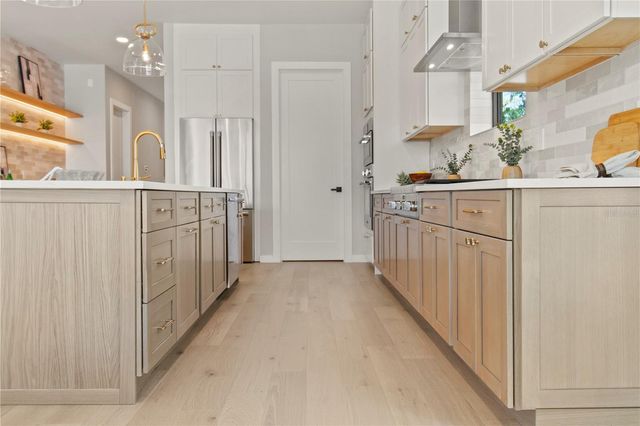 9 E STEELE STREET, Orlando, FL 32804