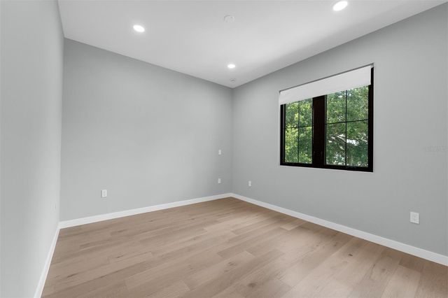 9 E STEELE STREET, Orlando, FL 32804