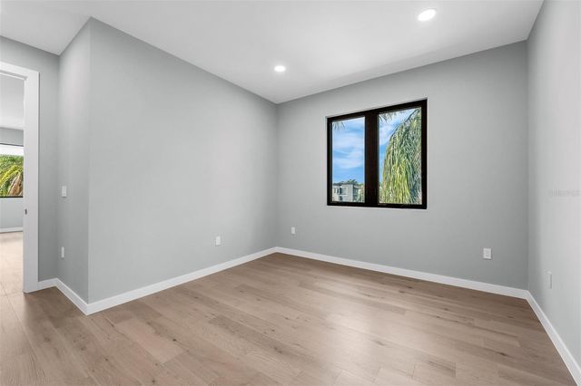 9 E STEELE STREET, Orlando, FL 32804