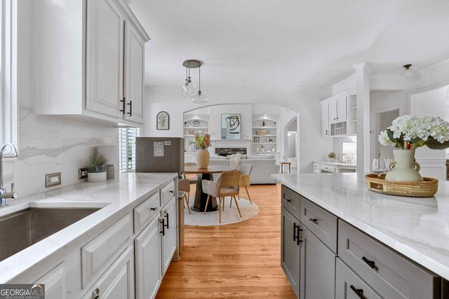 195 Woodcliff Court, Suwanee, GA 30024