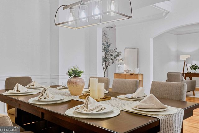 195 Woodcliff Court, Suwanee, GA 30024