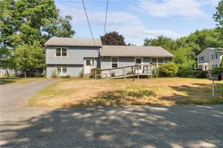 48 Westbrook Drive, Seekonk, MA 02771