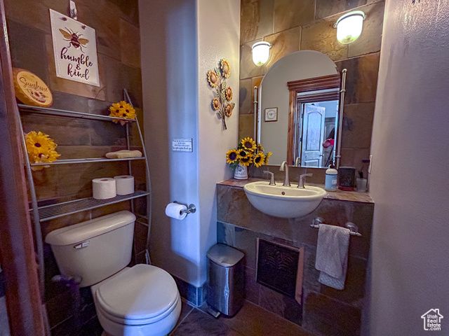 1851 W 5400 N, Winchester Hills, UT 84770