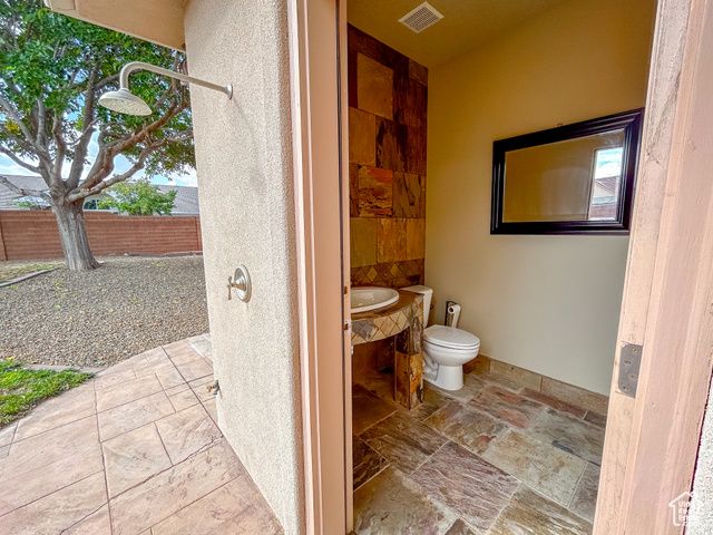 1851 W 5400 N, Winchester Hills, UT 84770