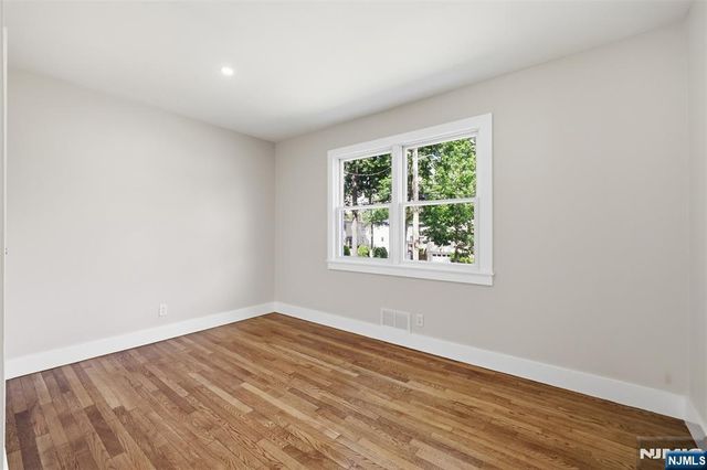768 Birch Avenue, New Milford, NJ 07646