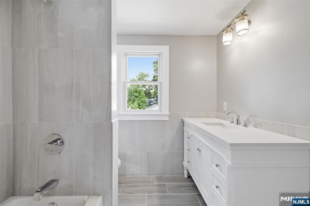 768 Birch Avenue, New Milford, NJ 07646
