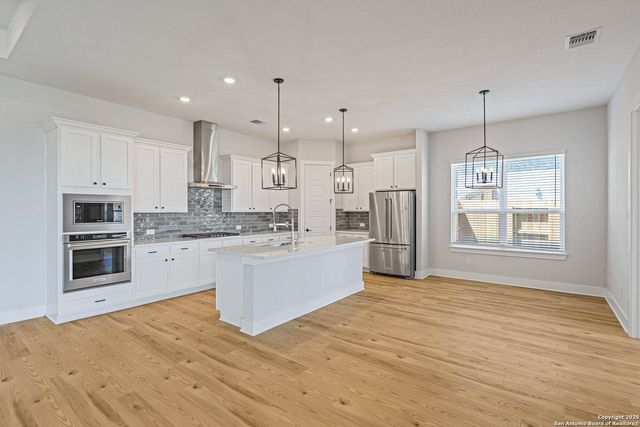 322 Lawrence Drive, Castroville, TX 78009