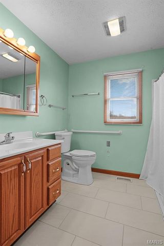 45 Faith Drive, Highland, IL 62249