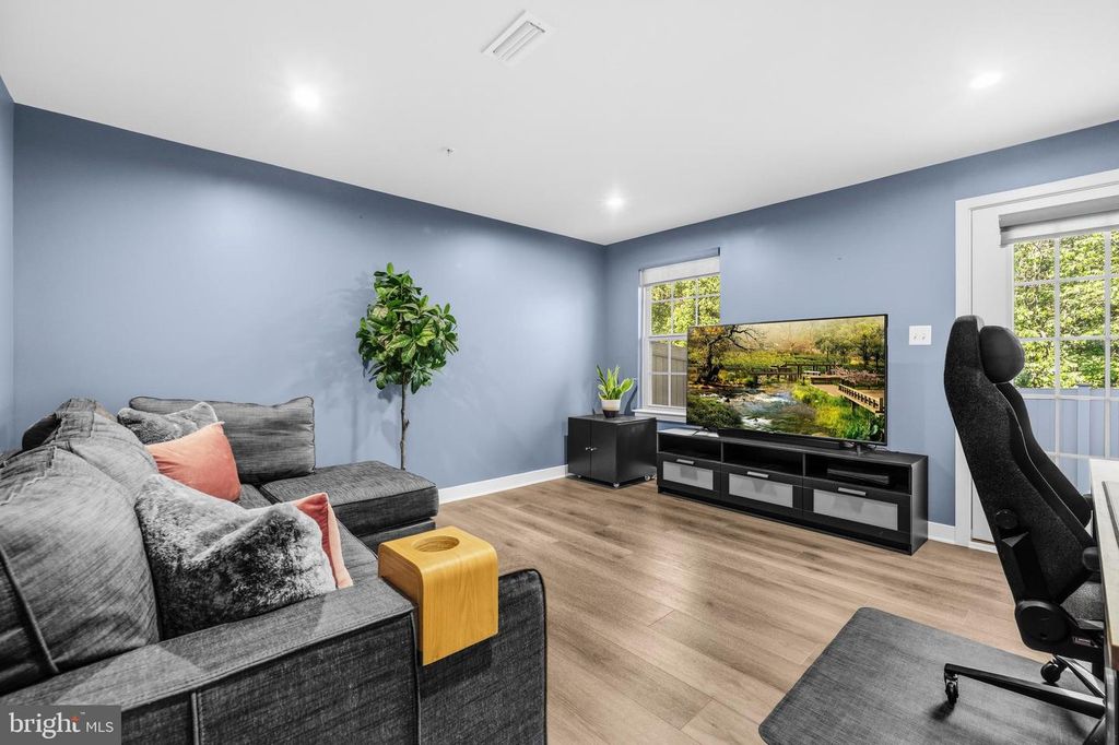 Image 33 of property listing at 7872 BRANDY STATION RD, Hanover, MD 21076