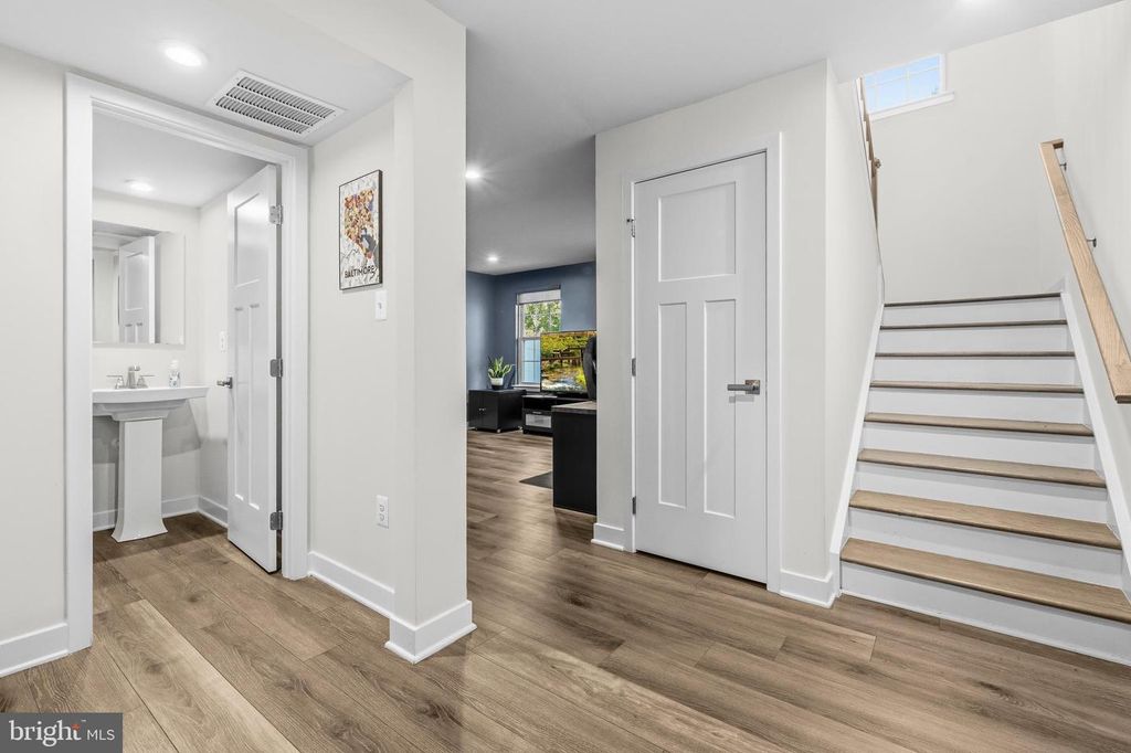 Image 4 of property listing at 7872 BRANDY STATION RD, Hanover, MD 21076