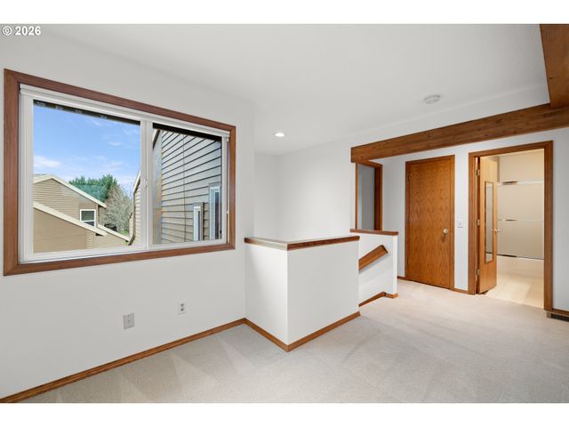 12730 Sw BARBERRY Dr, Beaverton, OR 97008