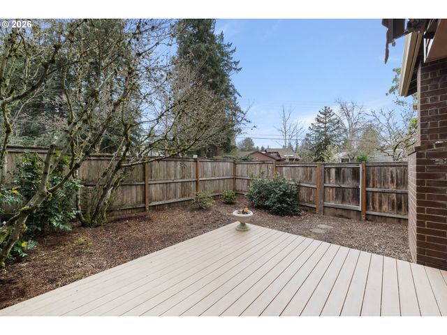 12730 Sw BARBERRY Dr, Beaverton, OR 97008