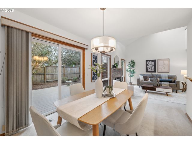 12730 Sw BARBERRY Dr, Beaverton, OR 97008