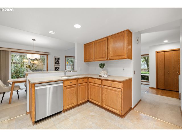 12730 Sw BARBERRY Dr, Beaverton, OR 97008