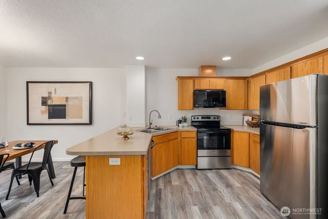 7128 34th Avenue NE, Olympia, WA 98516