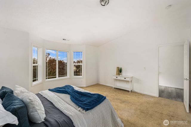 7128 34th Avenue NE, Olympia, WA 98516