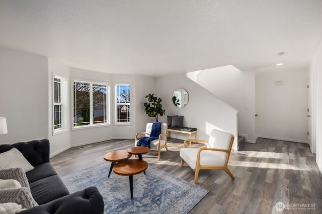 7128 34th Avenue NE, Olympia, WA 98516