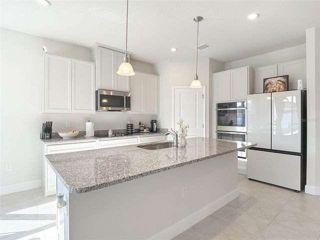 35428 CRESCENT CREEK DRIVE, Zephyrhills, FL 33541