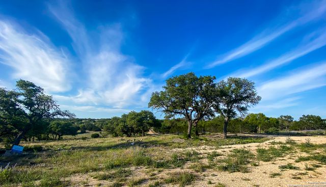 153 Galvin Woods Rd, Kerrville, TX 78028