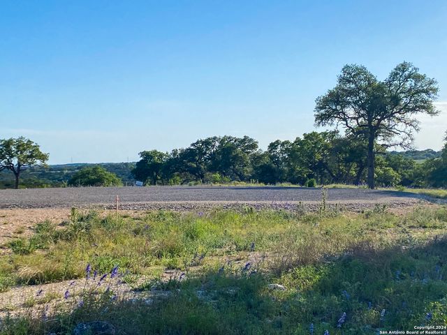 153 Galvin Woods Rd, Kerrville, TX 78028