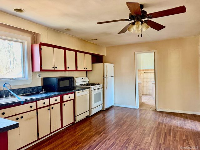 26 N Swezeytown Road, Middle Island, NY 11953