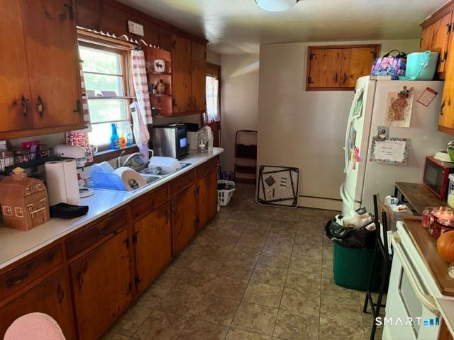 28 Eastview Terrace, Meriden, CT 06450