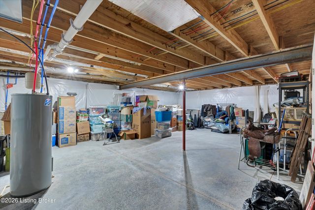1208 Summit Parks Dr, La Grange, KY 40031