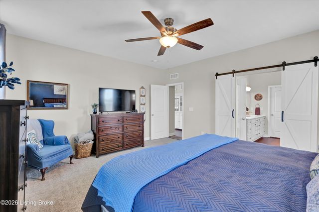 1208 Summit Parks Dr, La Grange, KY 40031