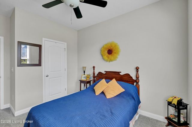 1208 Summit Parks Dr, La Grange, KY 40031