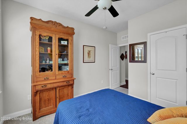 1208 Summit Parks Dr, La Grange, KY 40031