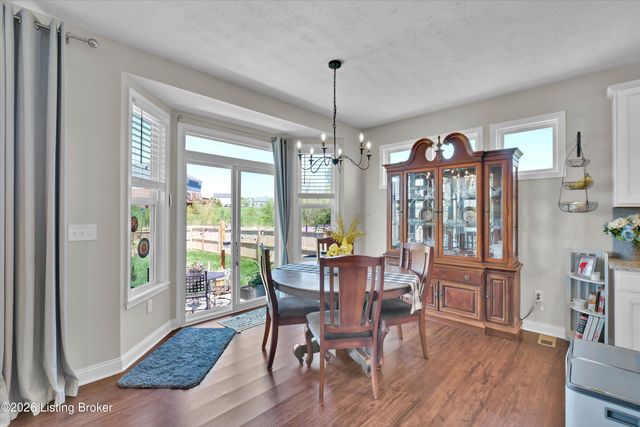 1208 Summit Parks Dr, La Grange, KY 40031