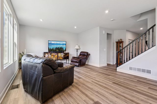 3135 Chipping Camden, Covington, KY 41015