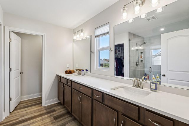 3135 Chipping Camden, Covington, KY 41015