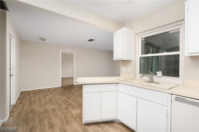 1318 SE 14th ST, Cape Coral, FL 33990