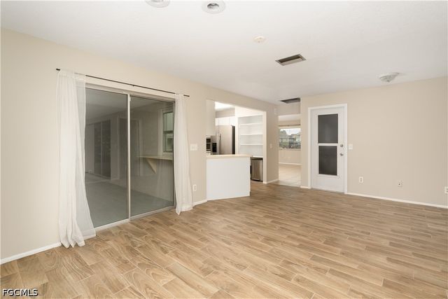 1318 SE 14th ST, Cape Coral, FL 33990