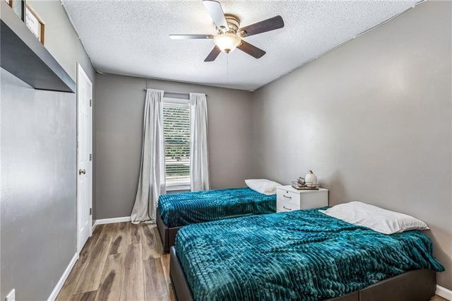 1101 NW 72nd Street, Kansas City, MO 64118