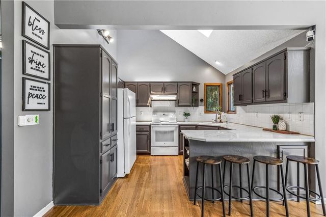 1101 NW 72nd Street, Kansas City, MO 64118