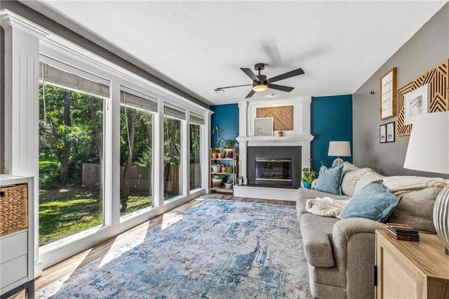 1101 NW 72nd Street, Kansas City, MO 64118