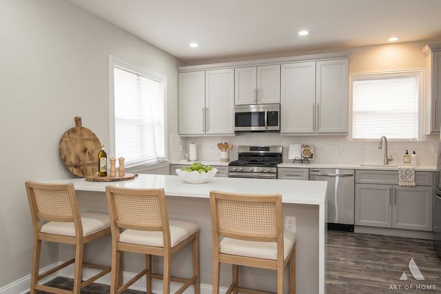 8017 S Kostner Avenue, Chicago, IL 60652