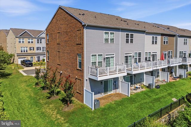 6195 CAMERONS FERRY DR, Haymarket, VA 20169