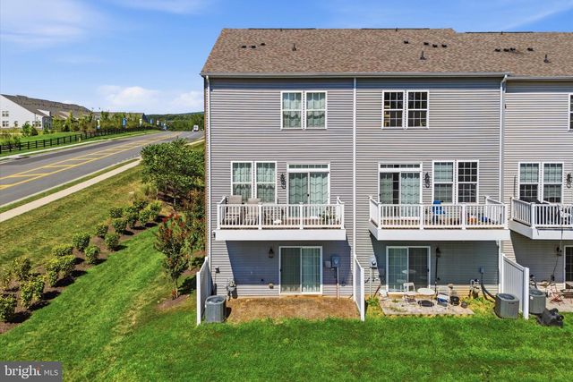 6195 CAMERONS FERRY DR, Haymarket, VA 20169