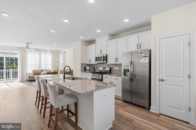 6195 CAMERONS FERRY DR, Haymarket, VA 20169